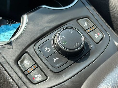 Used 2020 GMC Terrain SLT AWD/4WD image 38