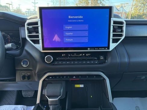 Used 2024 Toyota Sequoia Platinum image 18