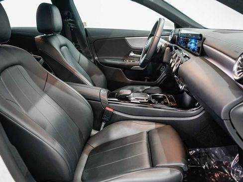 Used 2022 Mercedes-Benz CLA 250 image 16