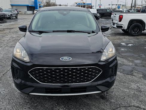 Used 2020 Ford Escape SE image 2