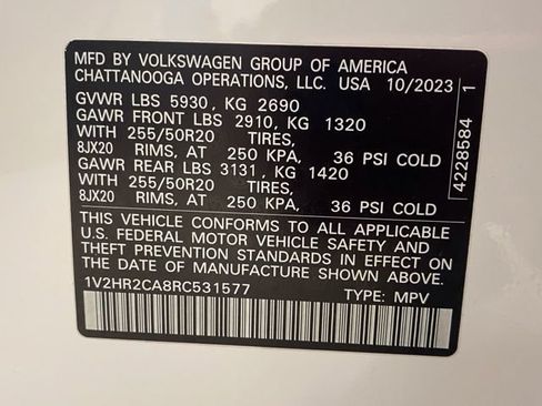 Used 2024 Volkswagen Atlas SE AWD/4WD image 40