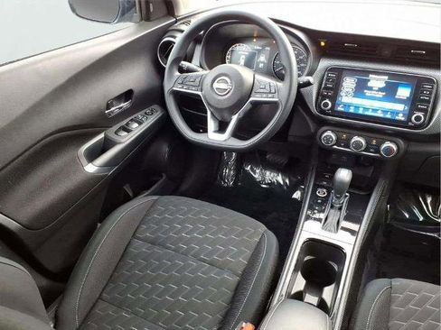 Certified 2024 Nissan Kicks SV image 11
