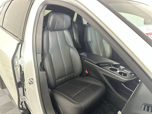 Used 2024 Cadillac Lyriq Sport RWD image 27