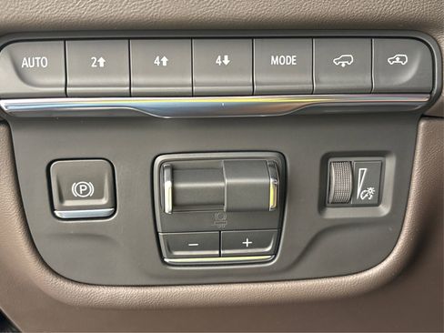 New 2025 Cadillac Escalade Premium Luxury w/ Touring Package image 17