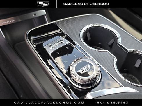 New 2026 Cadillac Lyriq Luxury AWD/4WD image 14