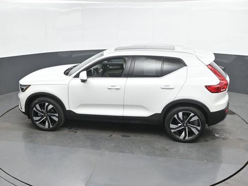Used 2023 Volvo XC40 B5 Ultimate w/ Climate Package AWD/4WD image 38