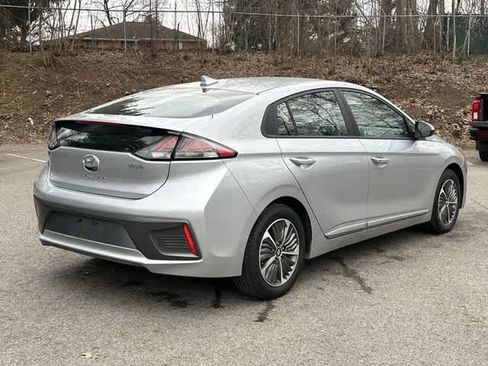 Used 2022 Hyundai Ioniq SE image 28