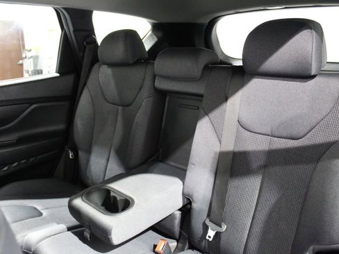 Used 2019 Hyundai Santa Fe SE FWD image 16