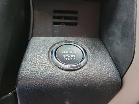 Used 2019 Ford F150 Lariat w/ Trailer Tow Package image 26