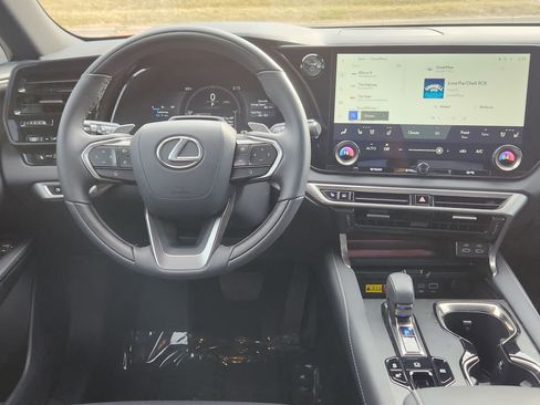 Certified 2025 Lexus RX 350 image 17