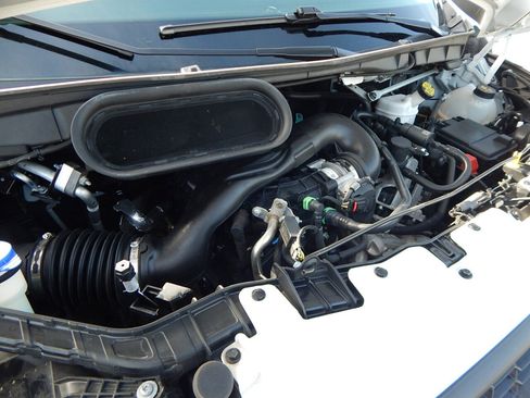 Used 2023 Ford Transit 250 image 28