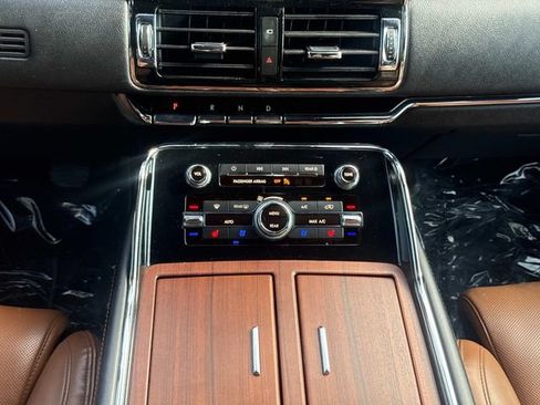 Used 2020 Lincoln Navigator Reserve w/ Equipment Group 208A Reserve AWD/4WD image 15