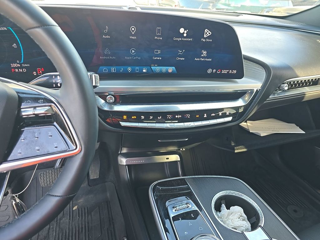 Used 2024 Cadillac Lyriq Luxury w/ LPO, Floor Liner Package RWD image 6