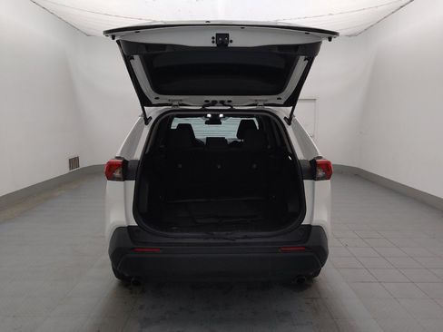 Used 2022 Toyota RAV4 LE image 29
