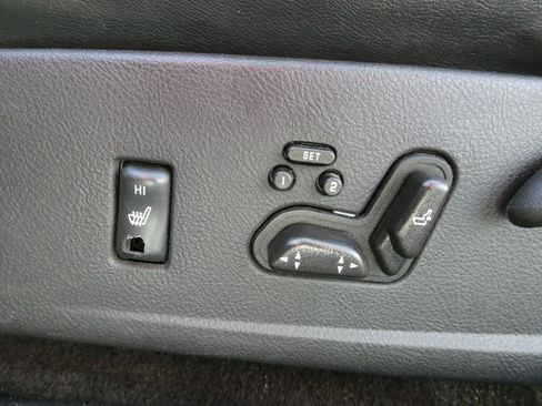 Used 2005 Chevrolet SSR Base 2D Standard Cab w/ Preferred Equipment Group image 30