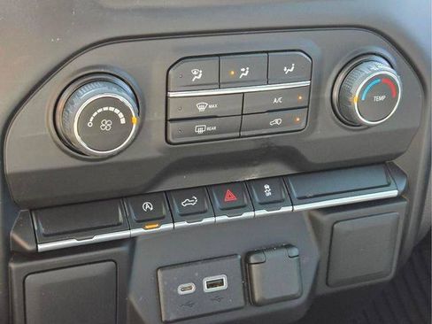 Certified 2022 Chevrolet Silverado 1500 Custom AWD/4WD image 27