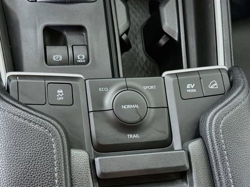 Certified 2025 Toyota Grand Highlander AWD Hybrid image 12
