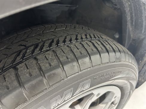 Used 2022 Subaru Crosstrek 2.5i Sport w/ Moonroof Package image 32