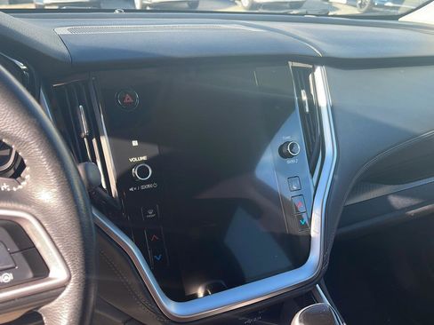 Used 2022 Subaru Outback Premium image 9