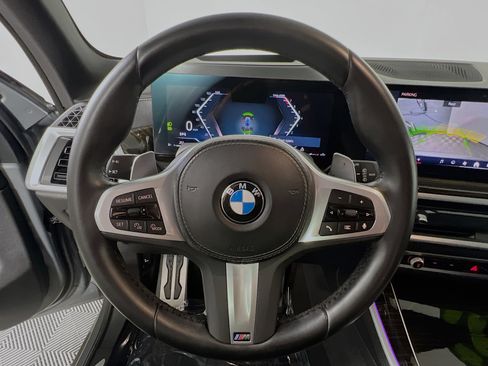 Used 2024 BMW X5 sDrive40i w/ M Sport Package image 18