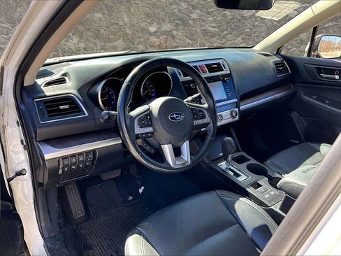 Used 2017 Subaru Outback 3.6R Limited image 10