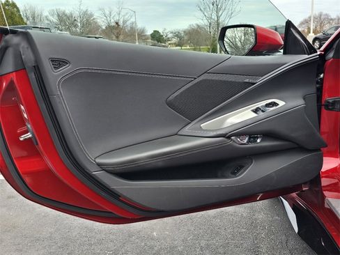 Used 2023 Chevrolet Corvette Z06 image 11