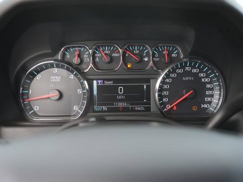 Used 2018 Chevrolet Suburban LS image 26