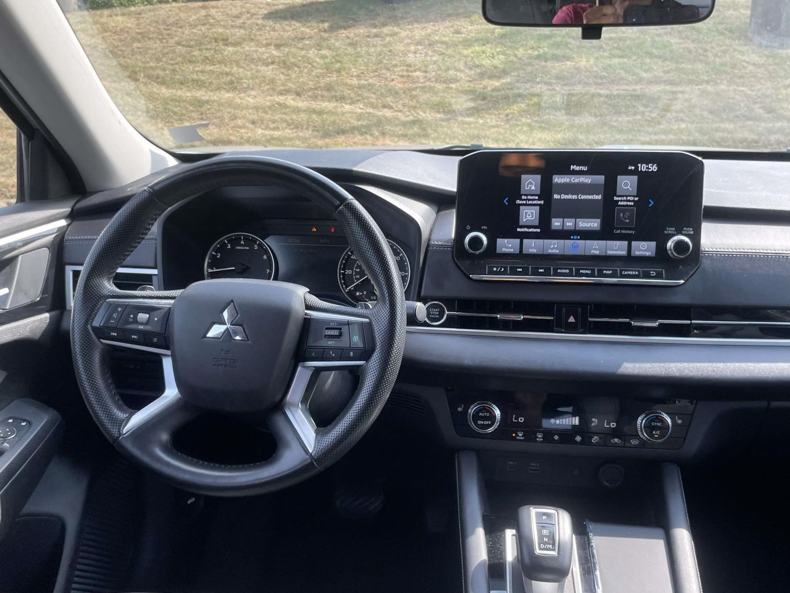 Used 2024 Mitsubishi Outlander SE AWD/4WD image 11