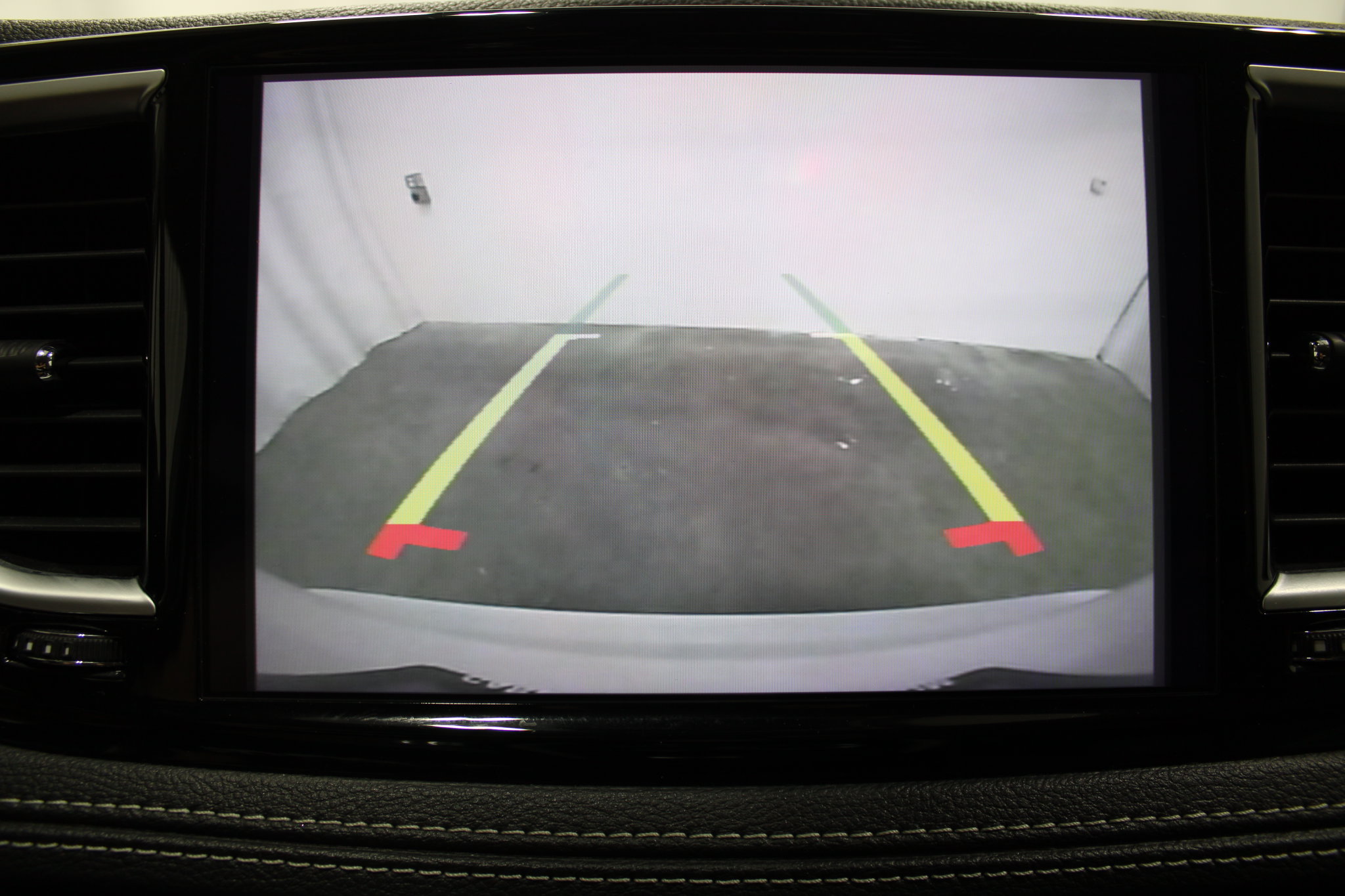 Used 2023 Chrysler Pacifica Limited FWD image 37