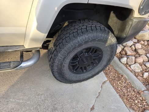 Used 2006 HUMMER H3 Luxury image 10