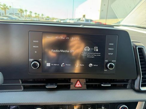 Used 2025 Kia Sportage LX image 25