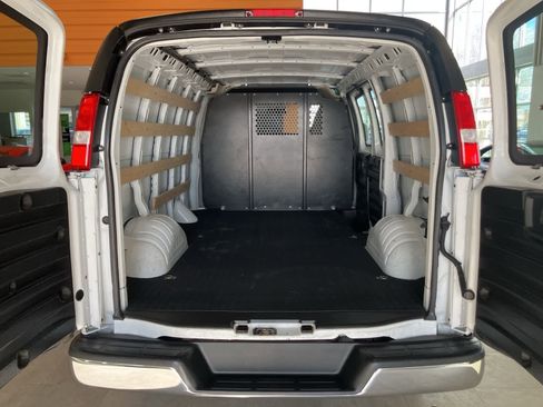 Used 2024 Chevrolet Express 2500 w/ Driver Convenience Package image 22