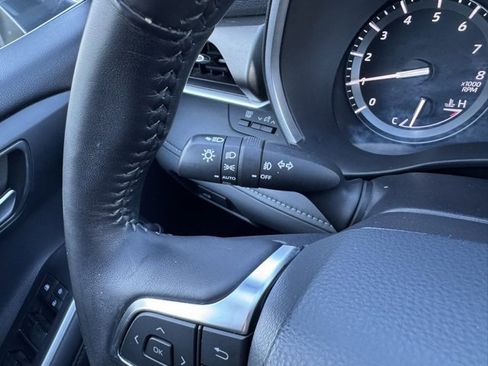 Certified 2020 Toyota Highlander XLE image 33