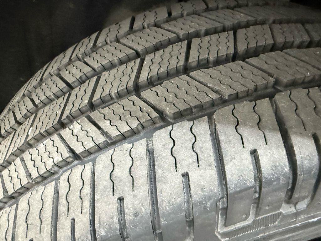 Used 2019 Jeep Grand Cherokee Altitude AWD/4WD image 31