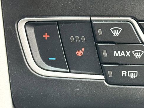 Used 2016 Ford Fusion SE FWD image 31