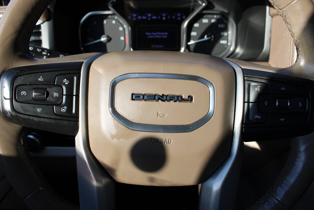 Used 2021 GMC Yukon XL Denali w/ Denali Premium Package AWD/4WD image 26