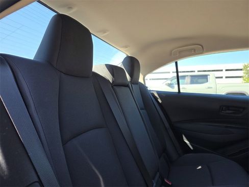 Certified 2025 Toyota Corolla LE image 18