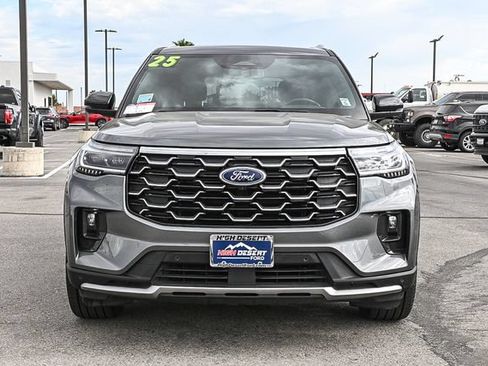 Certified 2025 Ford Explorer Platinum w/ LUX Leather Package AWD/4WD image 2