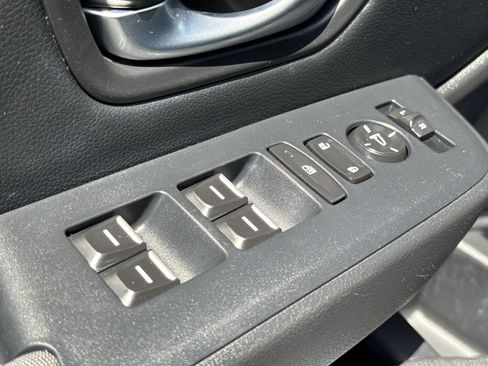 Certified 2025 Honda Pilot Sport image 25