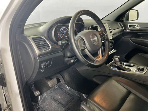 Used 2022 Jeep Grand Cherokee Limited image 9