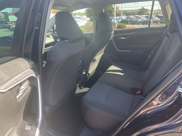 Used 2025 Toyota RAV4 XLE AWD/4WD image 11