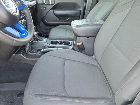 Used 2023 Jeep Wrangler Unlimited Sport AWD/4WD image 7