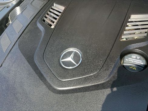 Used 2018 Mercedes-Benz S 560 4MATIC Sedan image 32