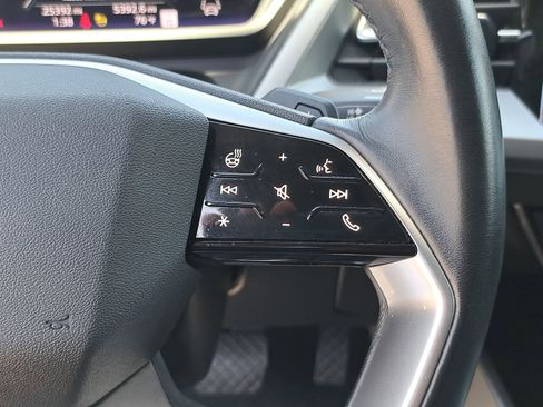 Certified 2023 Audi Q4 e-tron Premium Plus w/ Premium Plus RWD image 18