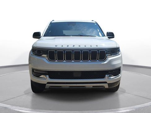 Certified 2025 Jeep Wagoneer Series II w/ 8-Passenger Seating Package AWD/4WD image 2