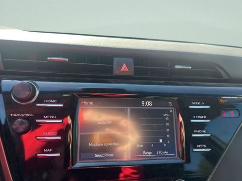 Used 2019 Toyota Camry SE FWD image 25