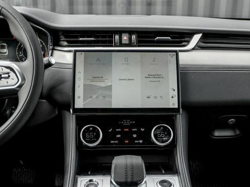 New 2026 Jaguar F-PACE R-Dynamic S image 18