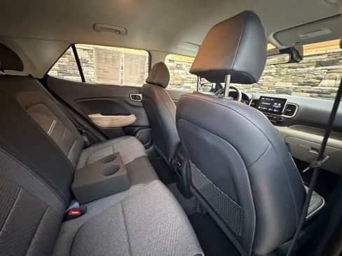 Certified 2026 Hyundai Venue SEL FWD image 32