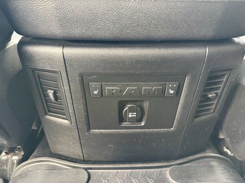 Used 2014 RAM 1500 Laramie w/ Convenience Group image 15