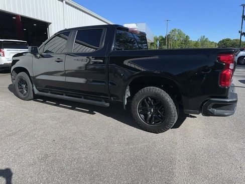 Used 2023 Chevrolet Silverado 1500 Custom image 3